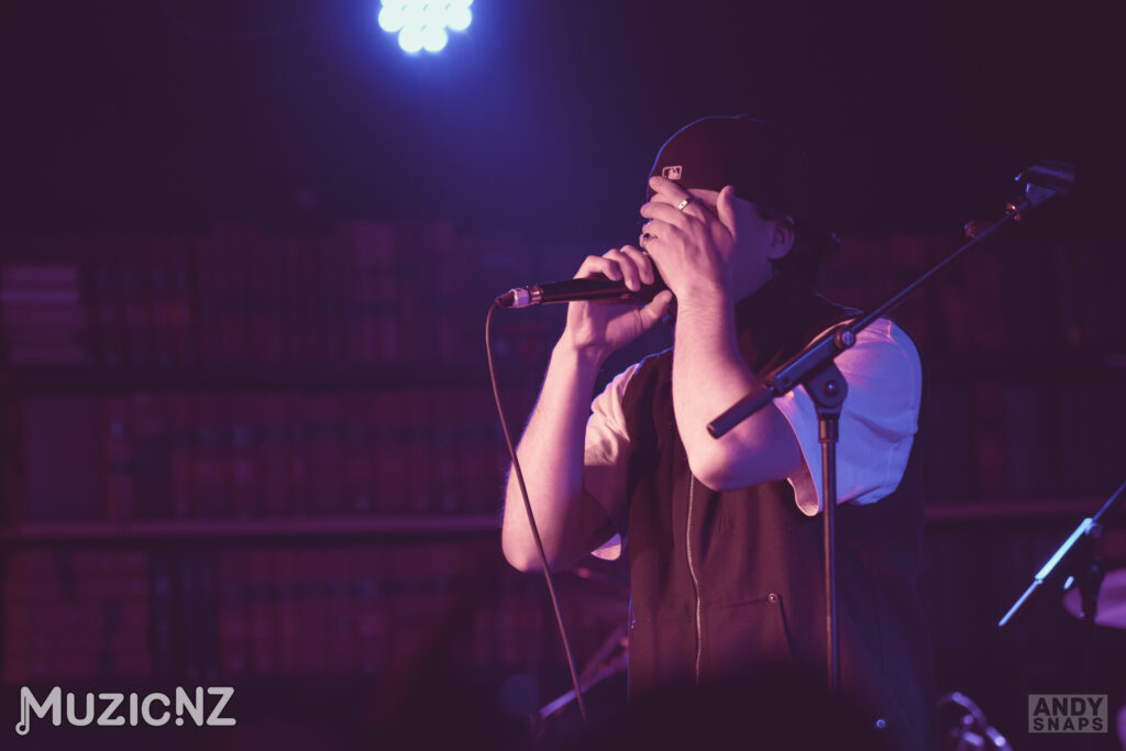 Renee mnz 15