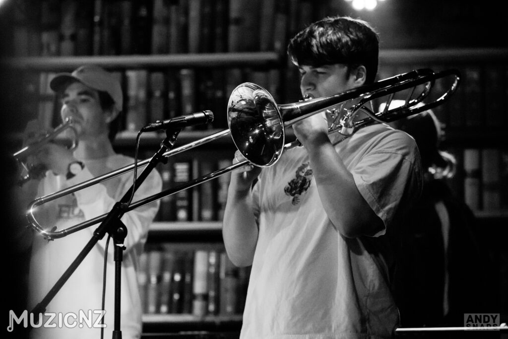 Fine Wine Social Club mnz 30