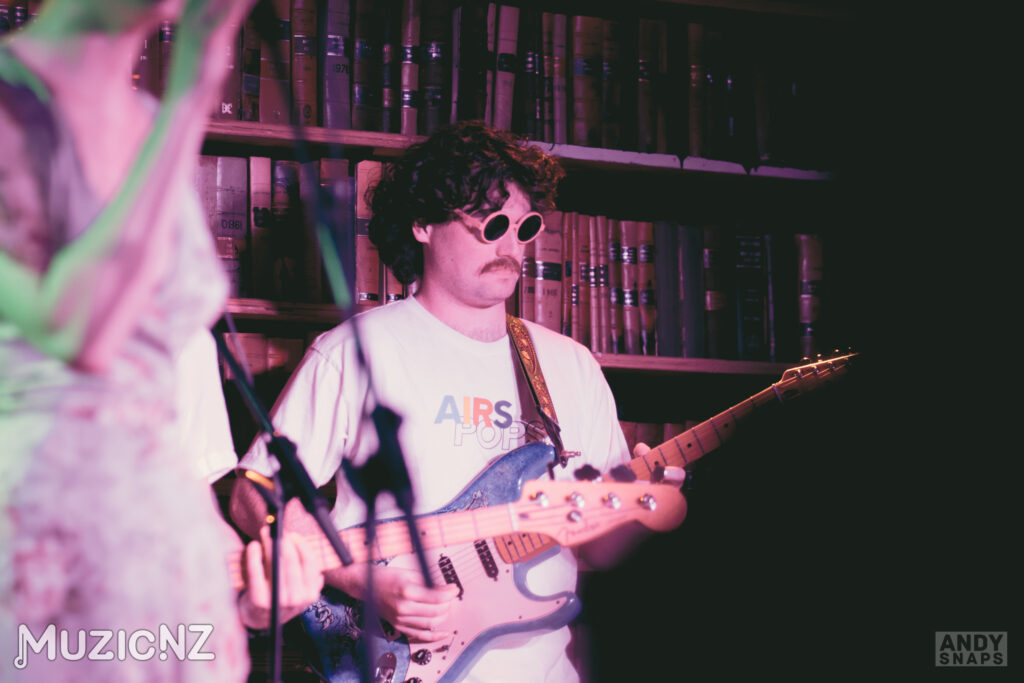 Fine Wine Social Club mnz 40