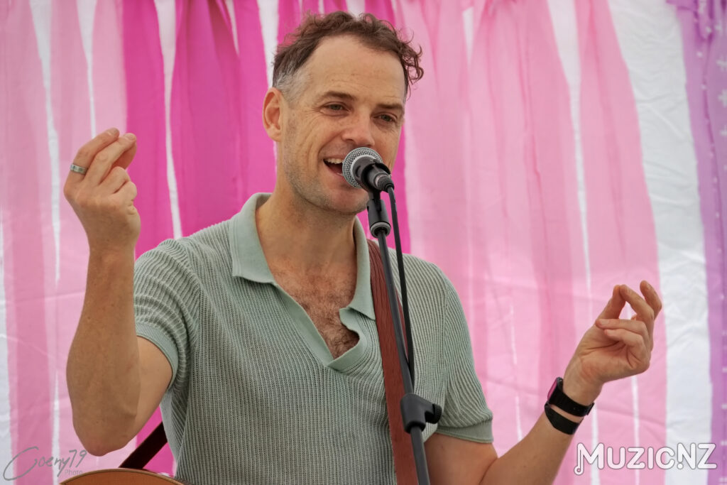 Simon Stanley (Cy Winstanly)