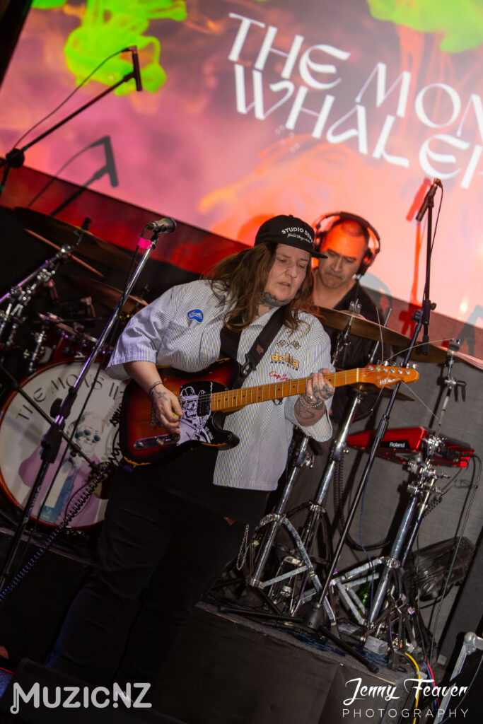 The mons whaler 11