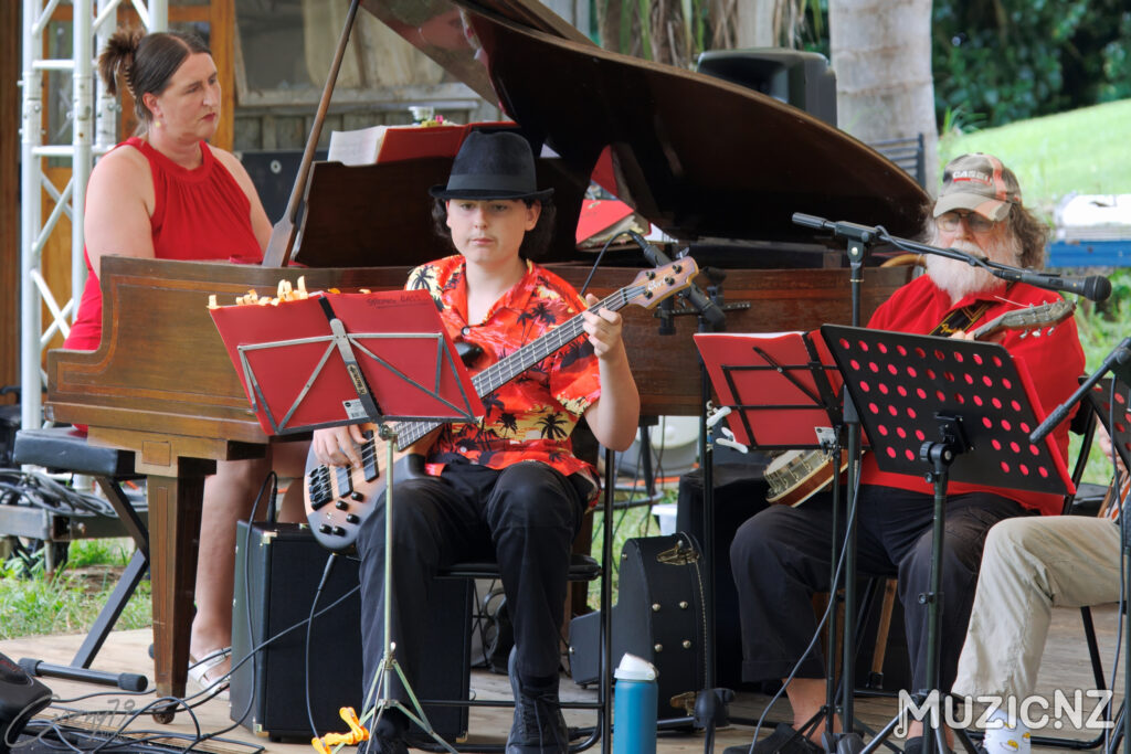 Red Arrows @ Classics at the cove