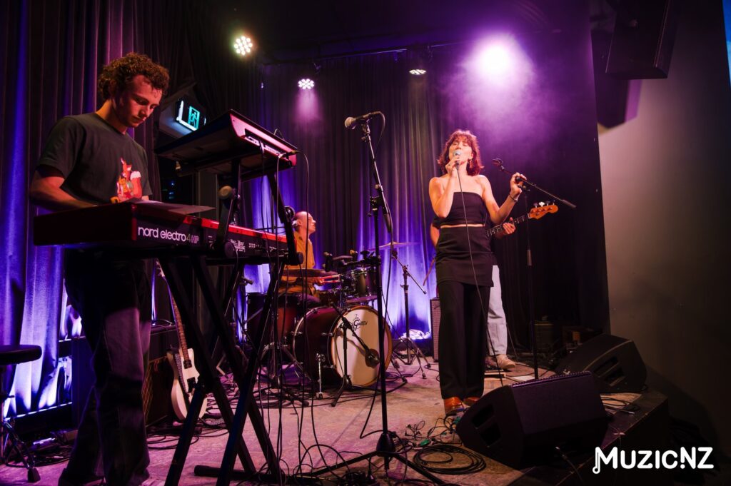 Alba Rose @ Big Fan, Auckland 04/02/2024
