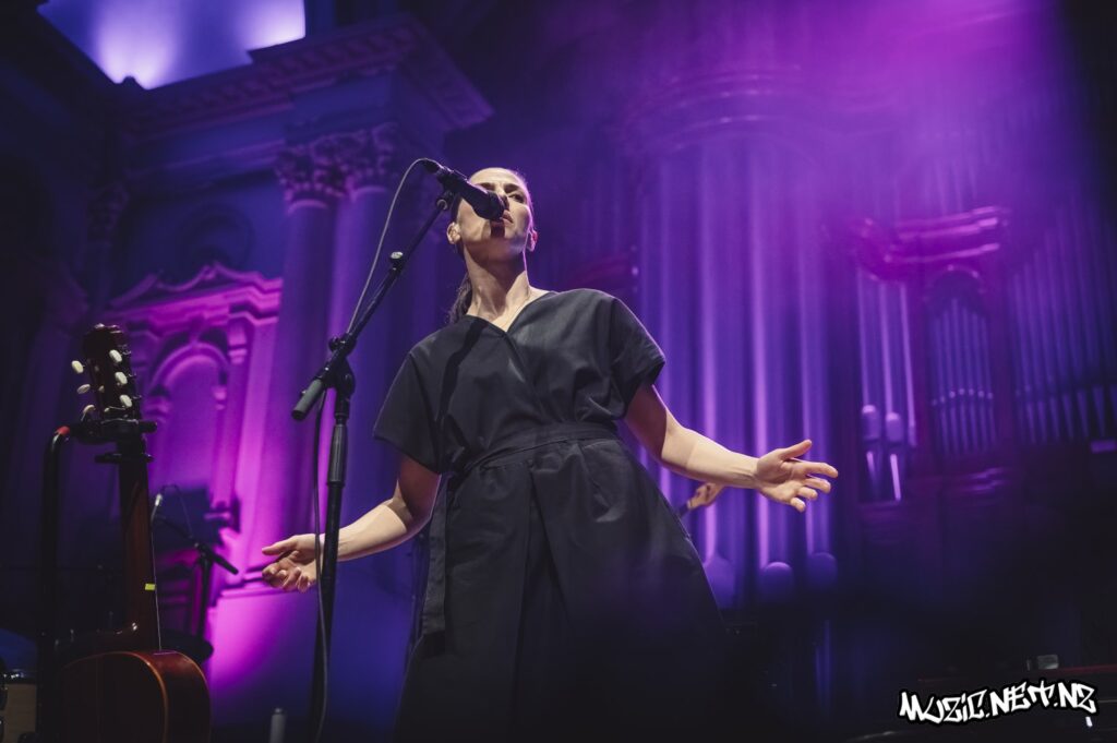 Aldous Harding @ Auckland Town Hall, Auckland 26/10/2022