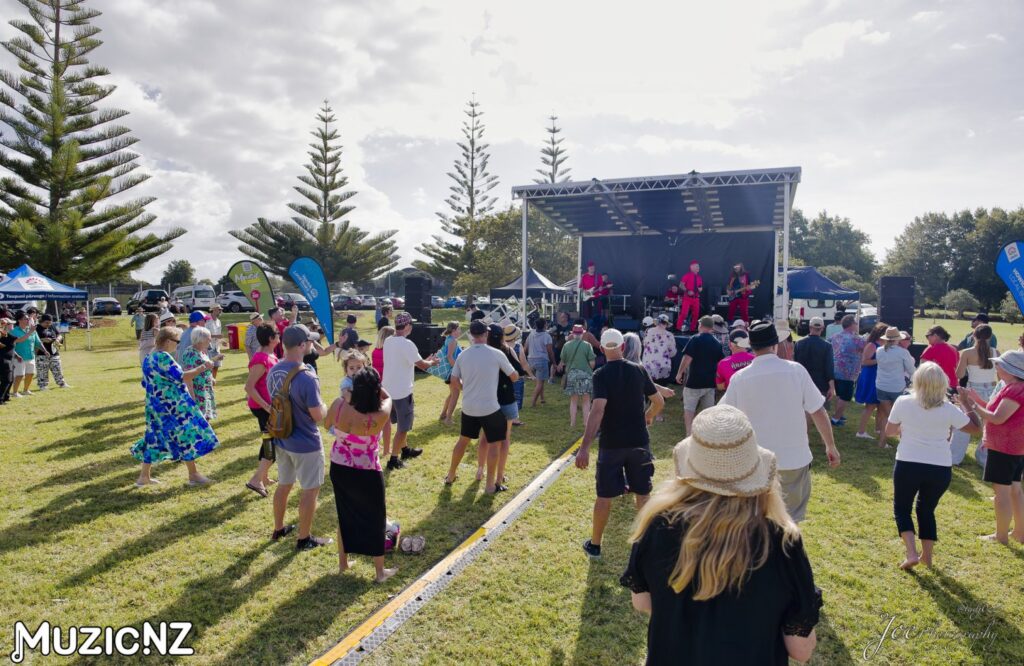 Automatic 80s @ Lloyd Elsmore Park, Auckland 10/03/2024