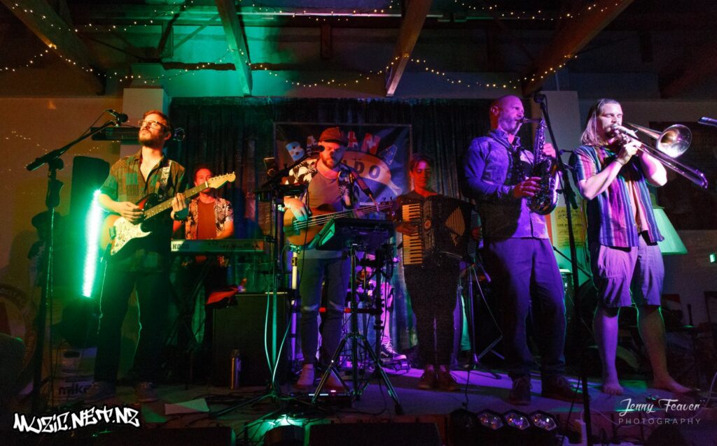 Banana Mundo @ Mikes Brewery Bistro, New Plymouth 03/04/2021