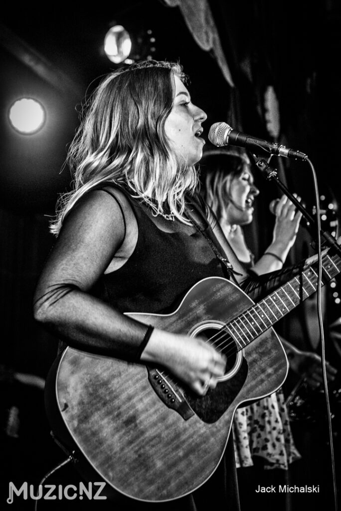 Kate & Chloe Whanganui Musicians Club 25/07/26