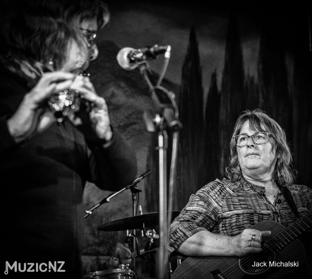 Lisa Lisx@Whanganui Musicians Club 25/07/26