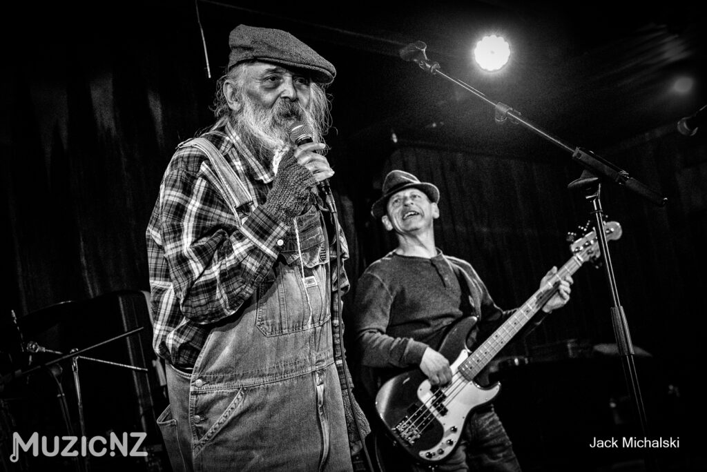 Dancing Dave &BB& the Bullets@Whanganu Musicians Club 25l07/26