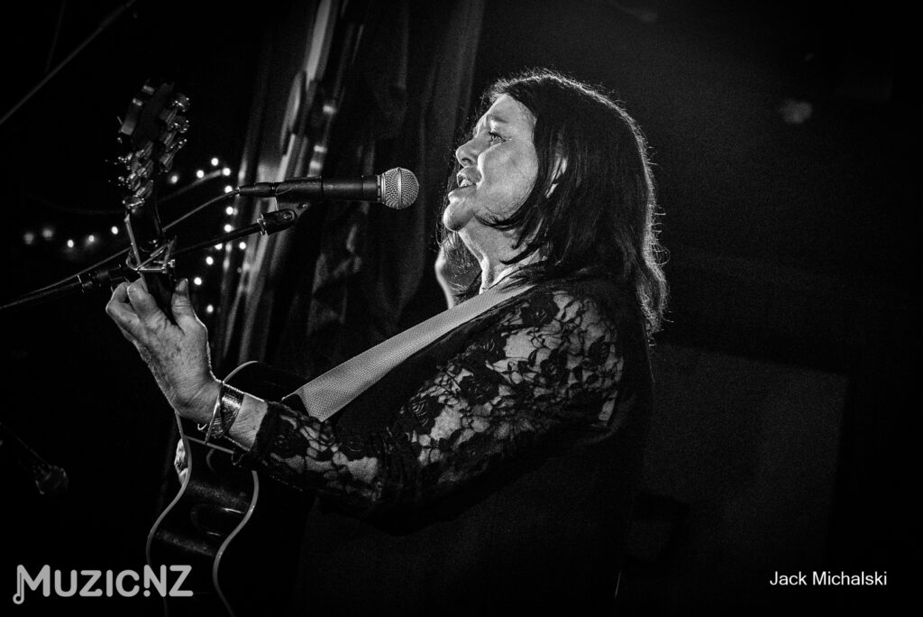 Sue Thorby @ Whanganui Musicians Club 25/07/26cians