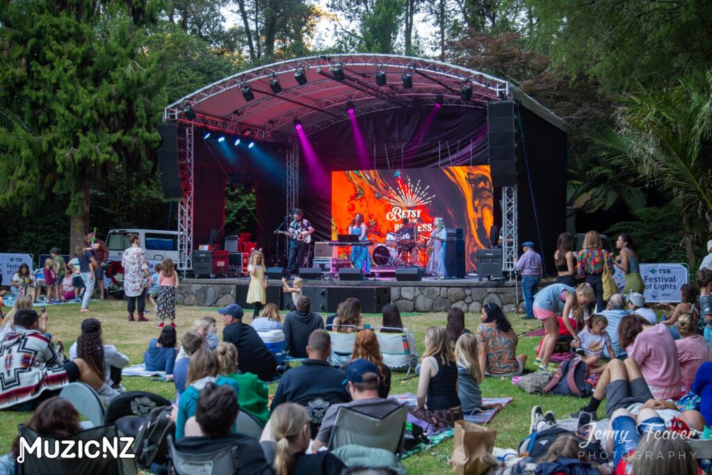 Betsy And The Reckless @ Festival Of Lights, New Plymouth 31/12/2022