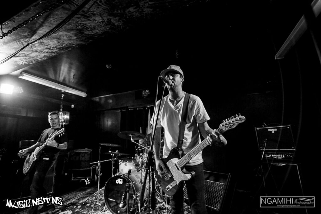 Bones Inc. @ Nivara Lounge, Hamilton 5/07/2019