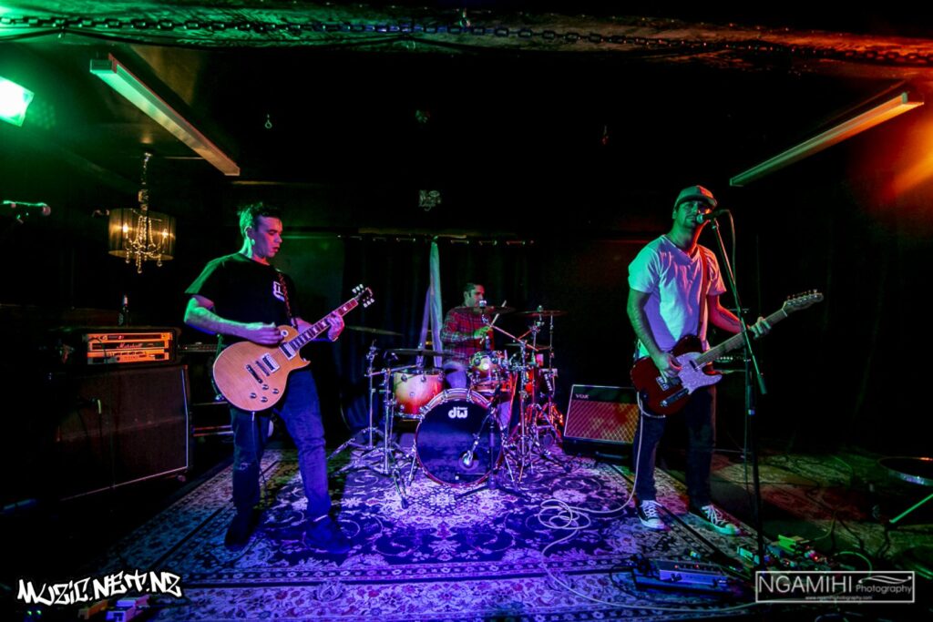 Bones Inc. @ Nivara Lounge, Hamilton 5/07/2019