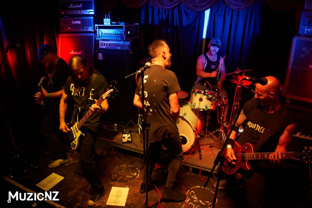 Broke @ Ding Dong Lounge, Auckland 17/12/2022