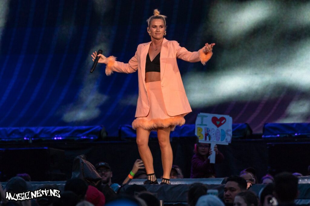Broods @ Mt Smart Stadium, Auckland 09/11/2018