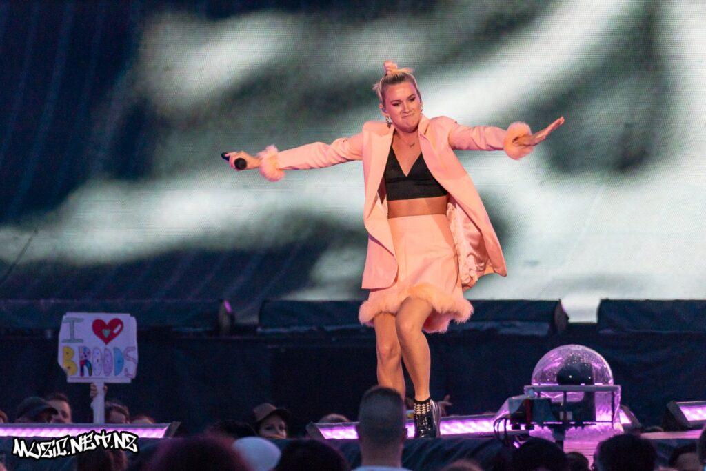 Broods @ Mt Smart Stadium, Auckland 09/11/2018
