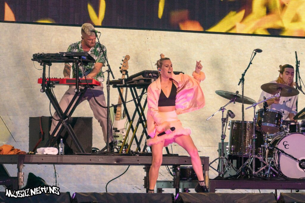 Broods @ Mt Smart Stadium, Auckland 09/11/2018