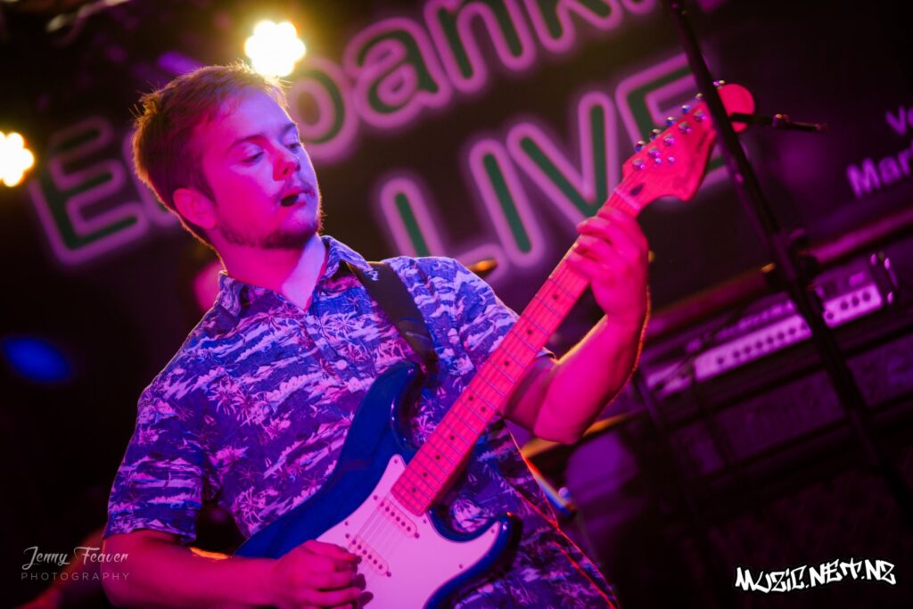 Cake And Eat It @ The Embankment Tavern, Christchurch 5/12/2020