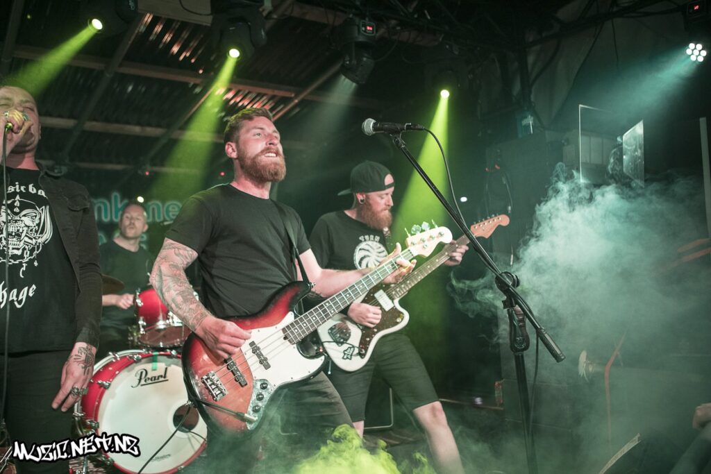 Captives @ The Embankment Tavern, Christchurch 15/11/2019