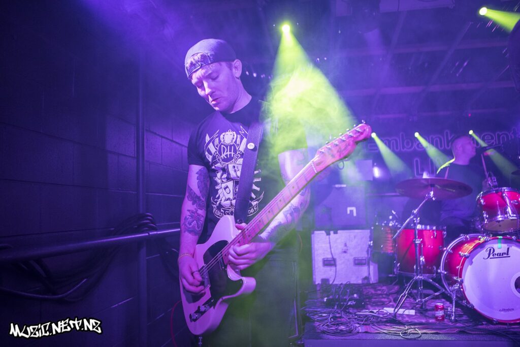 Captives @ The Embankment Tavern, Christchurch 15/11/2019