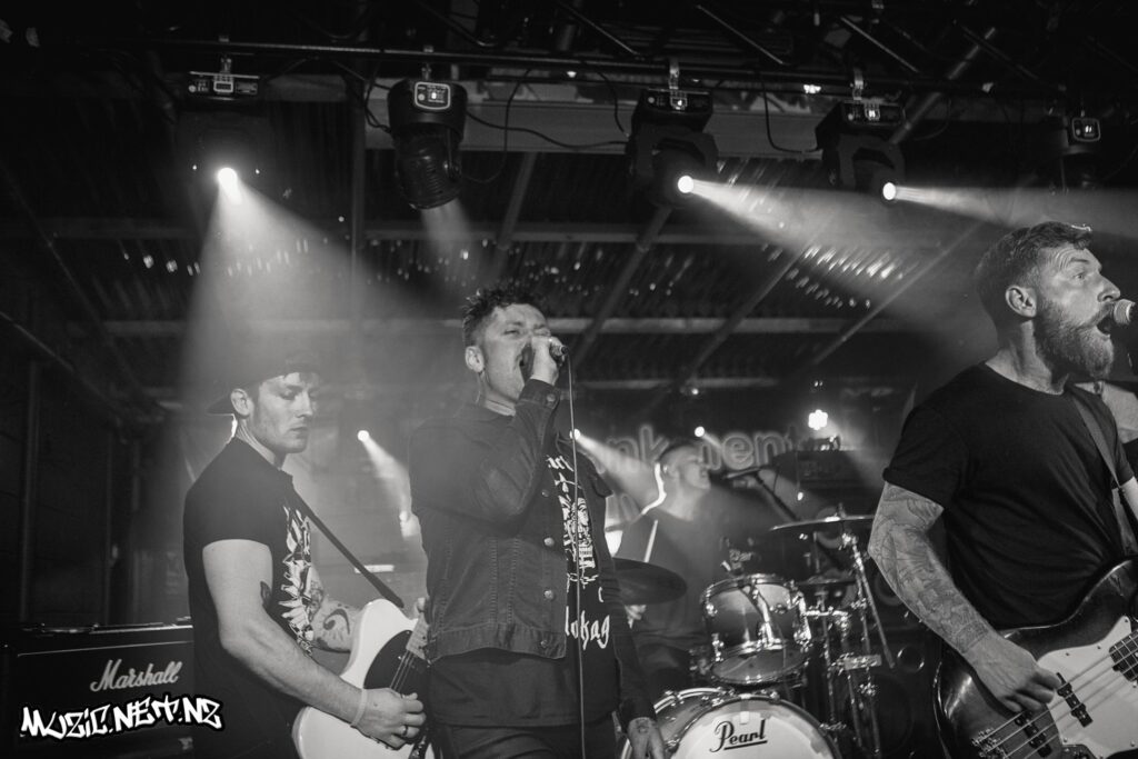 Captives @ The Embankment Tavern, Christchurch 15/11/2019
