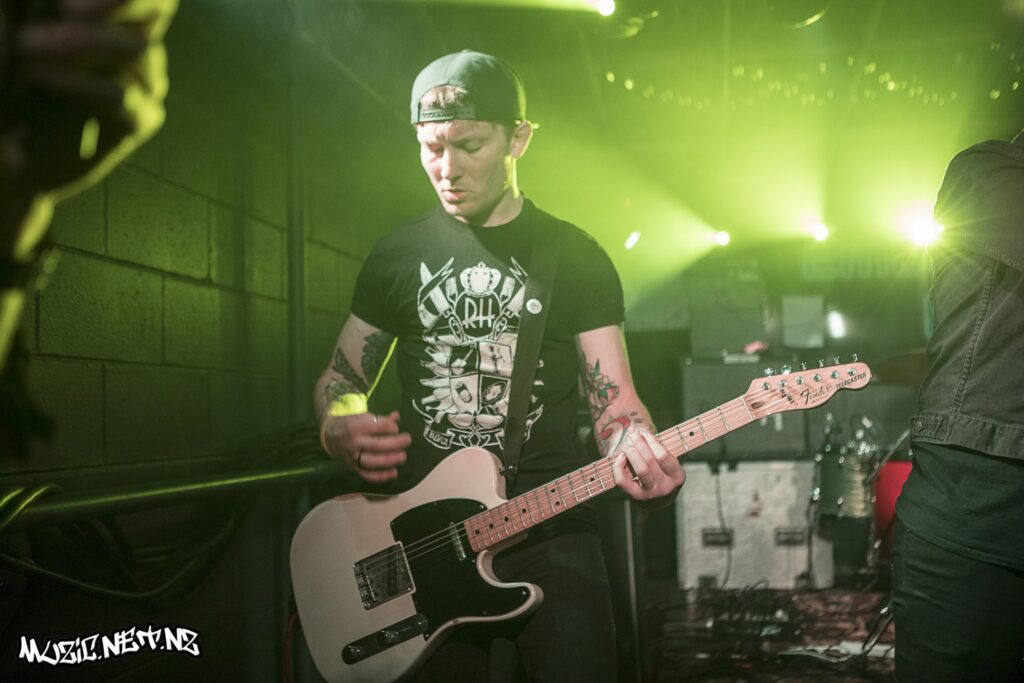 Captives @ The Embankment Tavern, Christchurch 15/11/2019