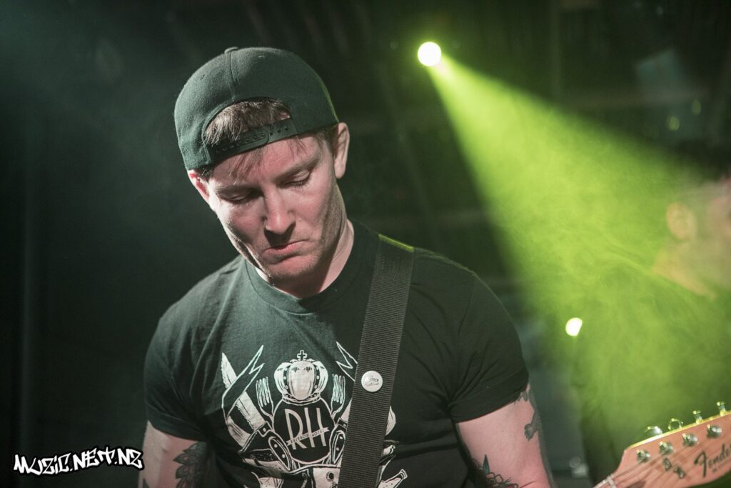 Captives @ The Embankment Tavern, Christchurch 15/11/2019