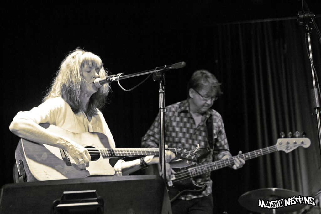 Caroline Easther @ Marton Players Theatre, Marton 11/05/2019