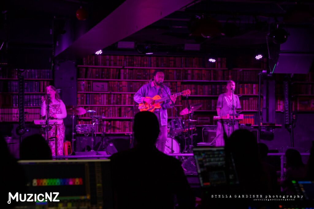 Dawn Diver @ Meow, Wellington 08/12/2023