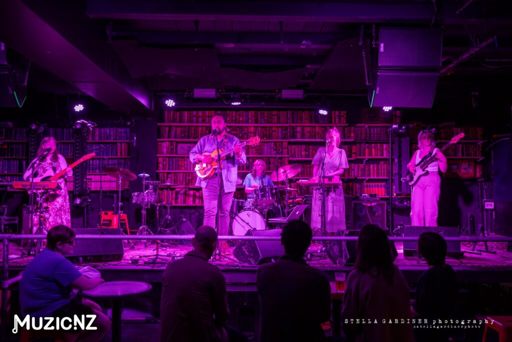 Dawn Diver @ Meow, Wellington 08/12/2023