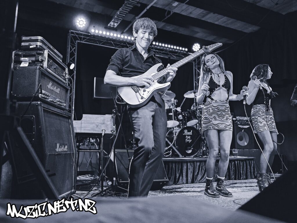 Daytrip @ A Rolling Stone, Christchurch 21/01/2022