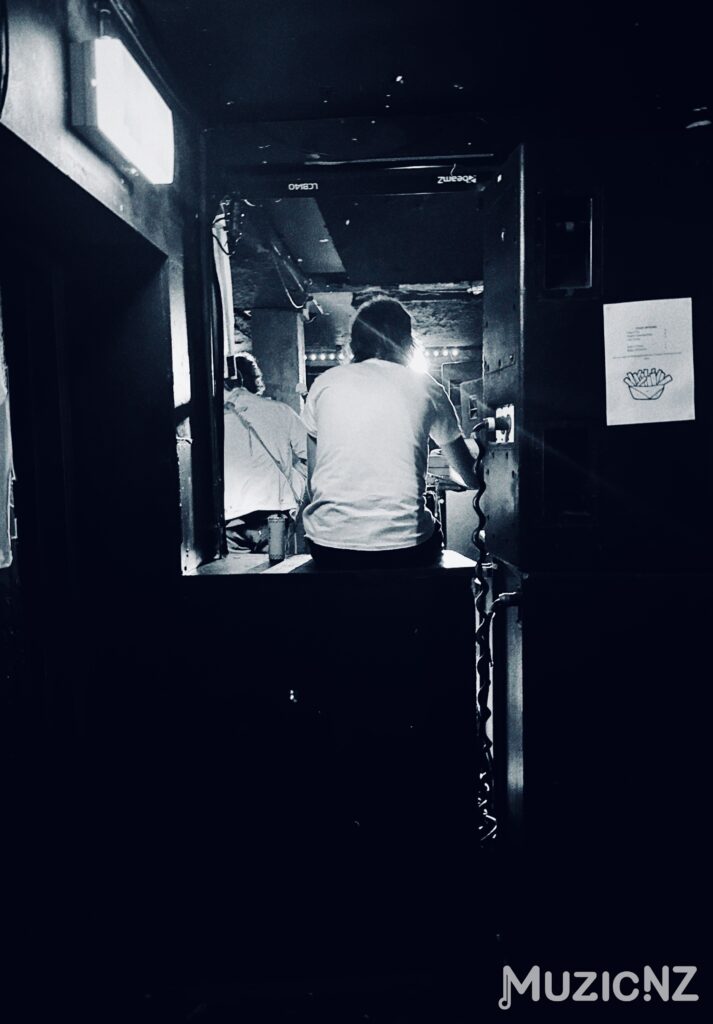 Dblack 2025 10 17 215757.902