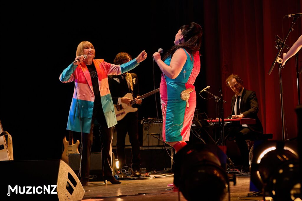 Dinah Lee @ St James Theatre, Wellington 06/10/2023