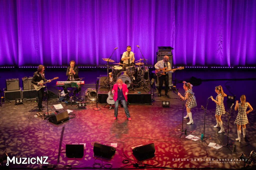 Dinah Lee @ St. James Theatre, Wellington 06/10/2023