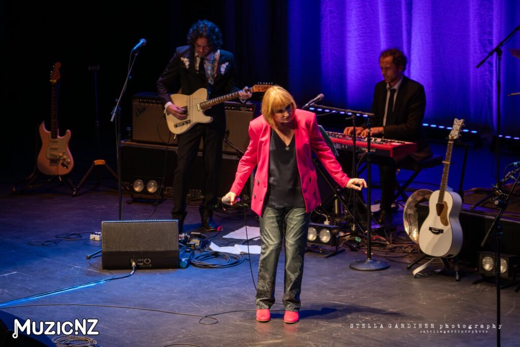 Dinah Lee @ St. James Theatre, Wellington 06/10/2023