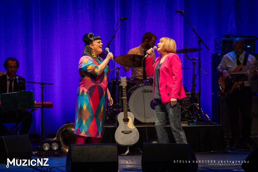 Dinah Lee @ St. James Theatre, Wellington 06/10/2023