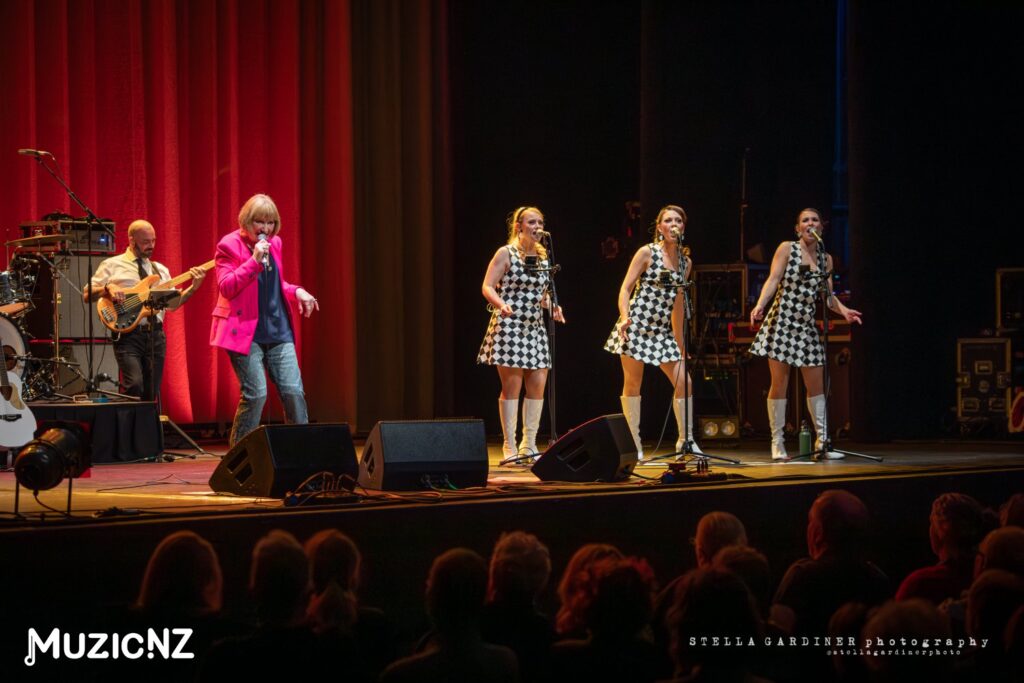 Dinah Lee @ St. James Theatre, Wellington 06/10/2023