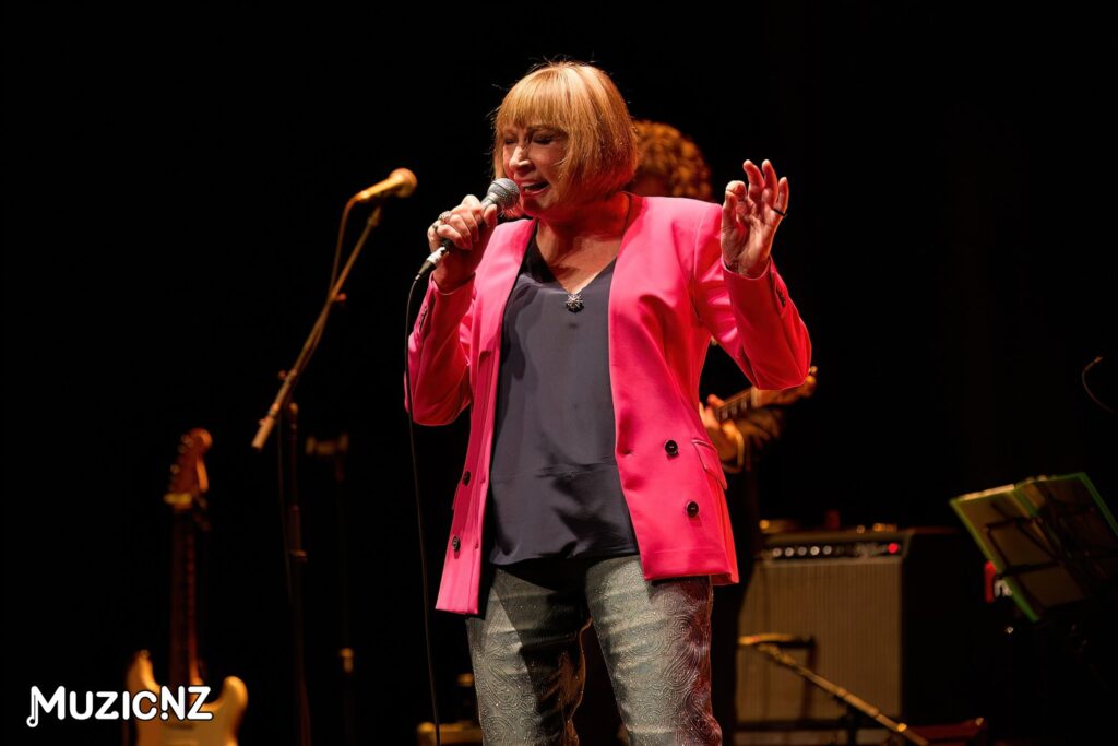 Dinah Lee @ St James Theatre, Wellington 06/10/2023