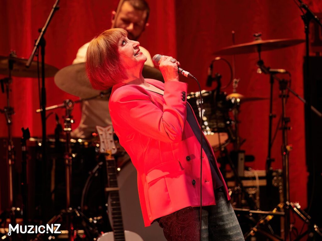 Dinah Lee @ St James Theatre, Wellington 06/10/2023