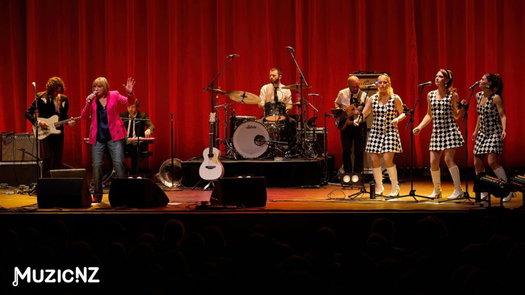 Dinah Lee @ St James Theatre, Wellington 06/10/2023