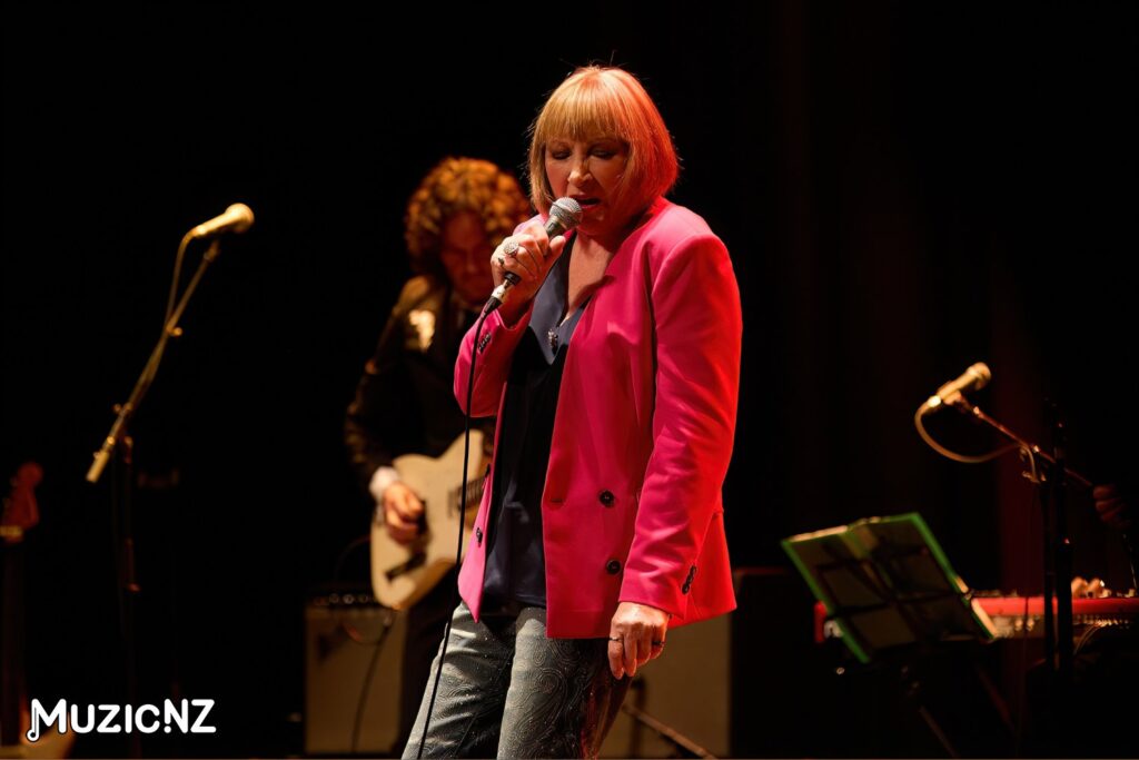 Dinah Lee @ St James Theatre, Wellington 06/10/2023