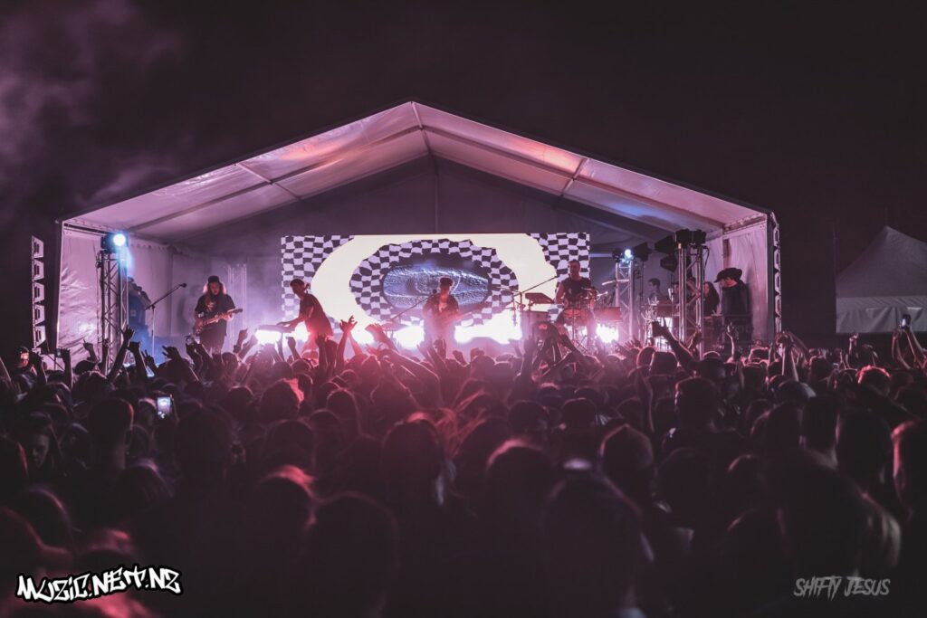 Drax Project @ Waihi Beach Hotel 5/01/2019