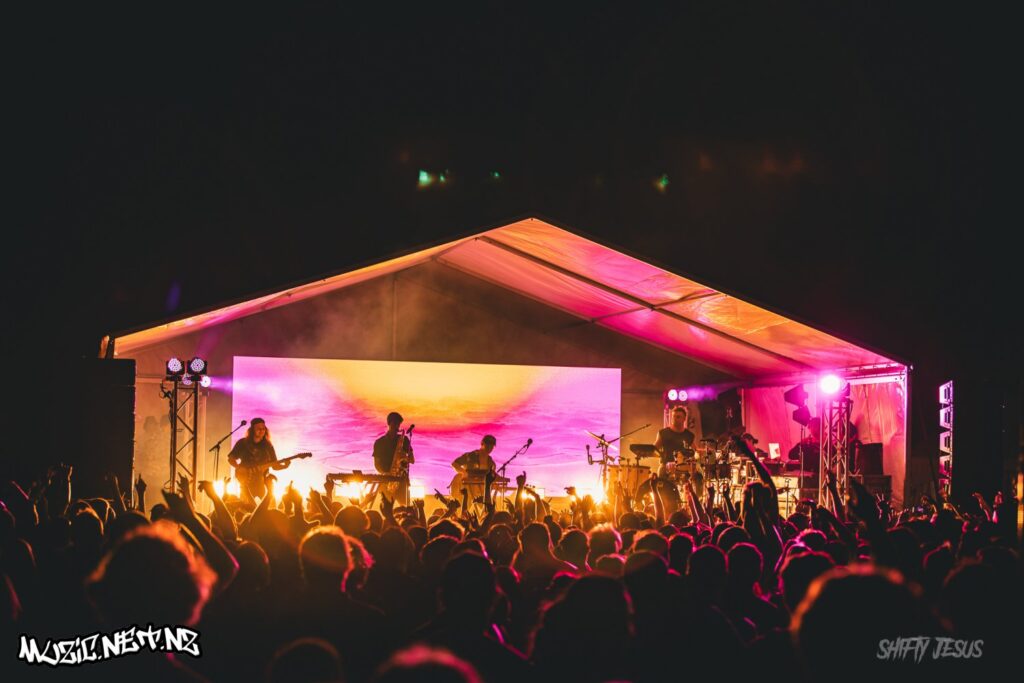 Drax Project @ Waihi Beach Hotel 5/01/2019