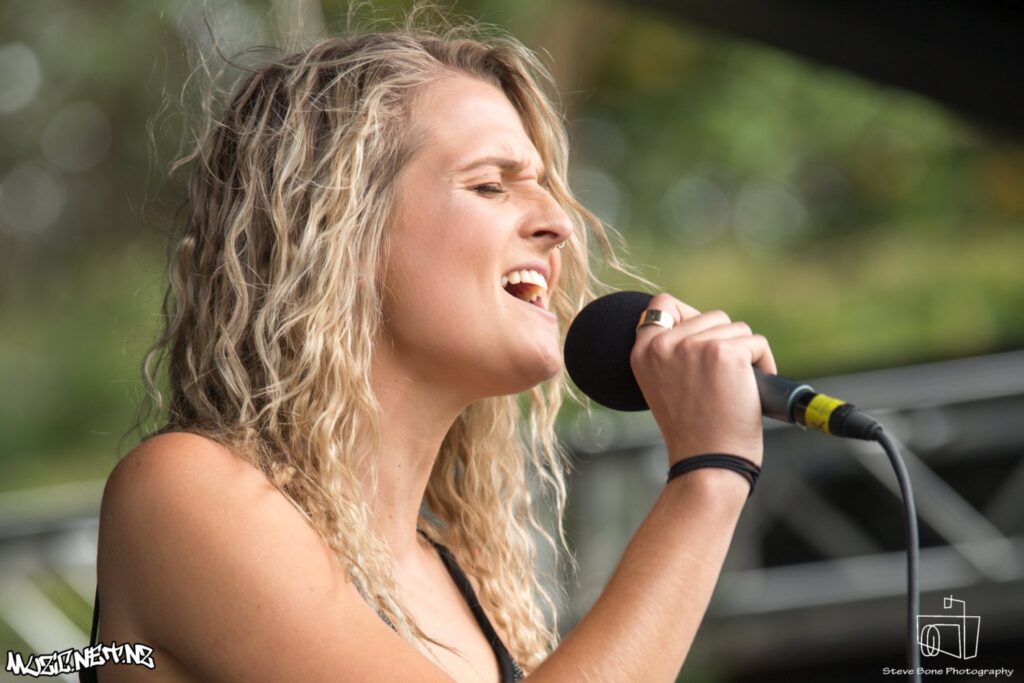 Dunes @ Three Kings Reserve, Auckland 21/01/2017