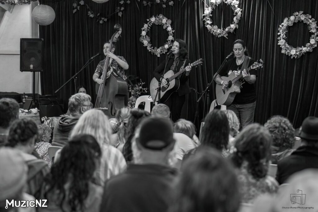 Eden Iris Trio @ Kumeu Showgrounds, Auckland 25/01/2025