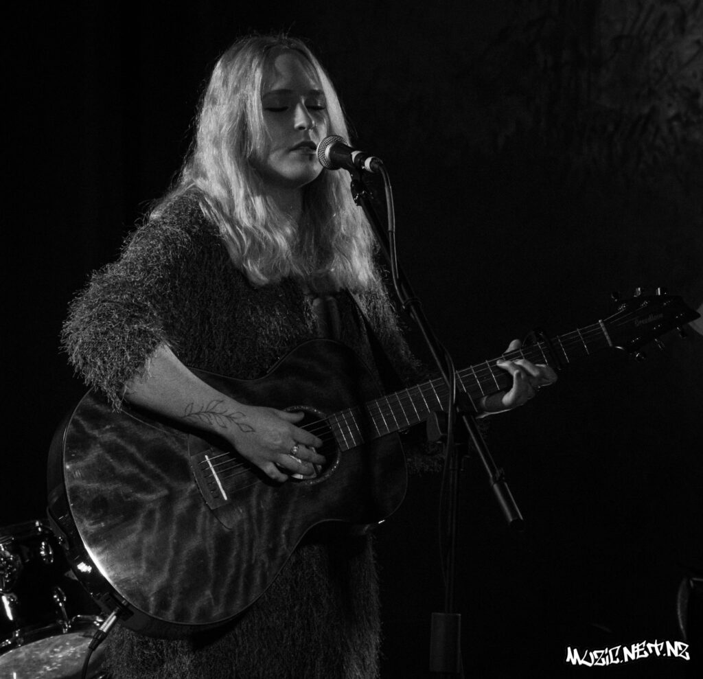Erin Myers @ Nivara Lounge, Hamilton 09/09/2022