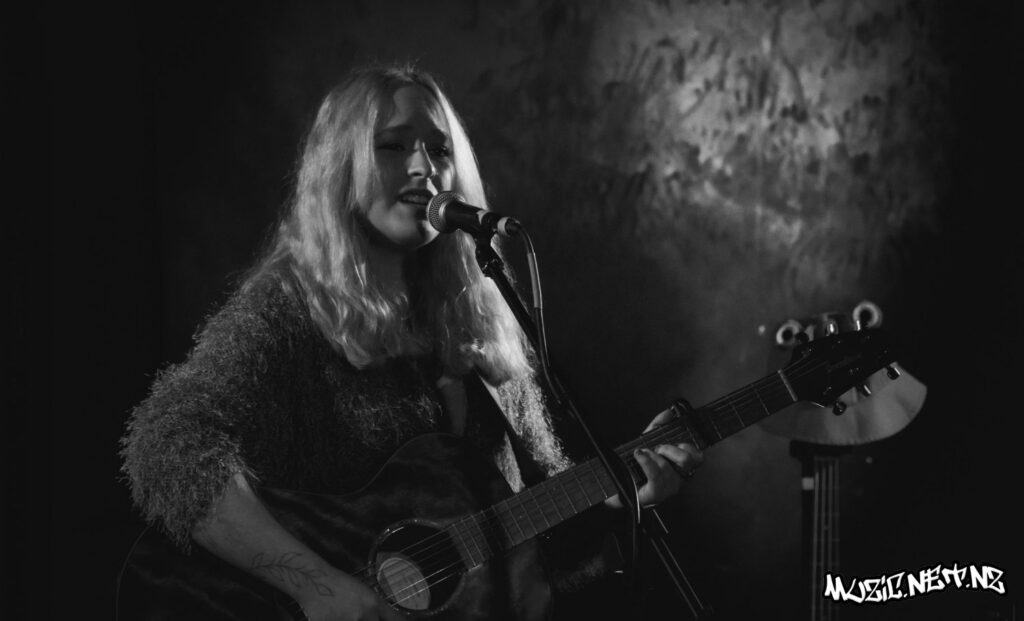 Erin Myers @ Nivara Lounge, Hamilton 09/09/2022
