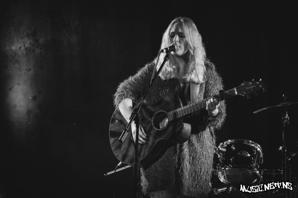 Erin Myers @ Nivara Lounge, Hamilton 09/09/2022