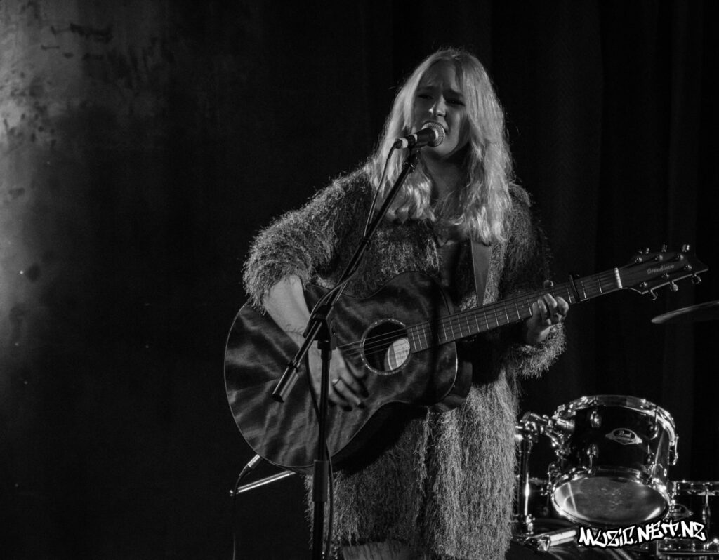 Erin Myers @ Nivara Lounge, Hamilton 09/09/2022