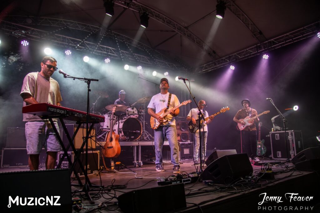 Evan Rhys & The Stereo Streets @ Festival Of Lights Pukekura Park, New Plymouth 18/01/2025
